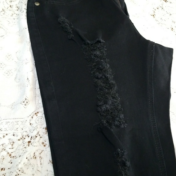 Black torn jeans - Picture 2 of 5
